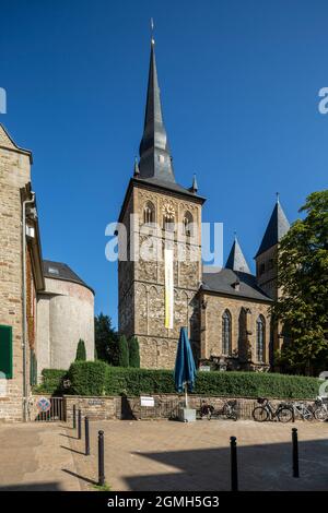 Deutschland, Ratingen, Bergisches Land, Rheinland, Nordrhein-Westfalen, NRW, St. Peter und Paul Kirche, Pfarrkirche, katholische Kirche Stockfoto