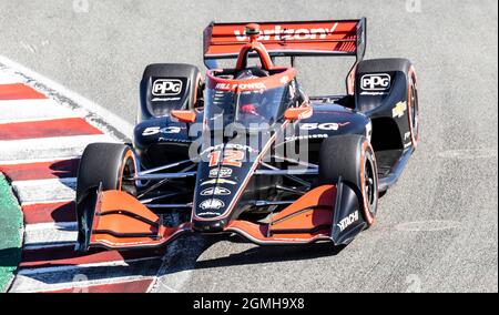 September 18 2021 Monterey, CA, USA Fahrer wird während des NTT Firestone Grand Prix von Monterey beim Qualifying auf dem WeatherTech Raceway Laguna Seca Monterey, CA Thurman James / CSM in den Korkenzieher fahren Stockfoto