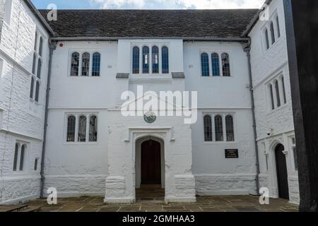 Royal Grammar School Guildford, eine unabhängige Knabenschule in Surrey, England, Großbritannien. Das alte Gebäude, erbaut zwischen 1557 und 1586. Stockfoto