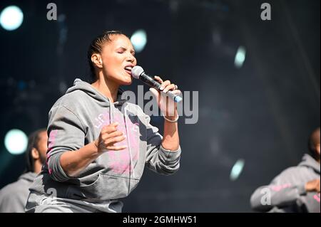 18. September 2021, Leeds, South Yorkshire, USA: Five Star Performing at , Lets Rock 80s , Leeds , Großbritannien , 18.09.2021 (Bildnachweis: © Robin Burns/ZUMA Press Wire) Stockfoto