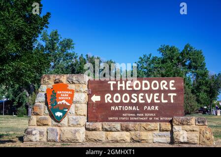 Eintrittsschild zum Theodore Roosevelt National Park in Medora, North Dakota Stockfoto