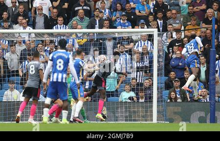 Brighton und Hove, Großbritannien. September 2021. Danny Welbeck von Brighton und Hove Albion punktet beim Premier League-Spiel im AMEX Stadium, Brighton und Hove mit 2-0 Punkten. Bildnachweis sollte lauten: Paul Terry/Sportimage nur zur redaktionellen Verwendung, Lizenz für kommerzielle Nutzung erforderlich. Keine Verwendung bei Wetten, Spielen oder einer Veröffentlichung in einem Club/einer Liga/einem Spieler. Kredit:Sportimage/Alamy Live Nachrichten Stockfoto