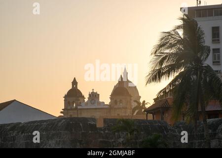 Cartagena, Kolumbien -- Sonnenuntergang über El Santuario de San Pedro Claver Stockfoto