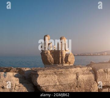 SAN BENEDETTO DEL TRONTO, ITALIEN - 14. AUGUST 2021: Statue auf der Südpier von San Benedetto del Tronto Stockfoto