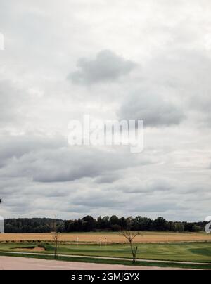 Schwedischer Golfplatz am Ende des Sommers Stockfoto