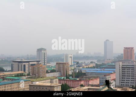 PJÖNGJANG, NORDKOREA - 29. JULI 2015: Panoramablick auf das Pjöngjang, Nordkorea. Pjöngjang ist die Hauptstadt und größte Stadt Nordkoreas. Stockfoto