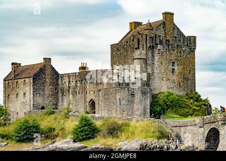 Blick auf den Stammsitz der Familie MacRae, eine feudale Burg. Stockfoto