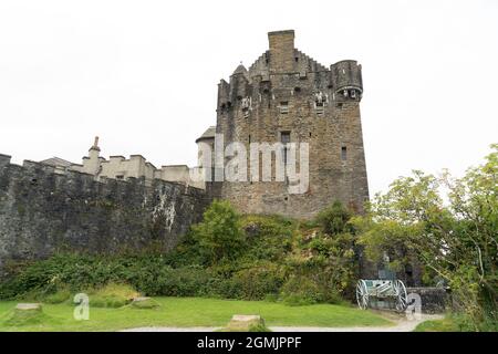 Blick auf den Stammsitz der Familie MacRae, eine feudale Burg. Stockfoto