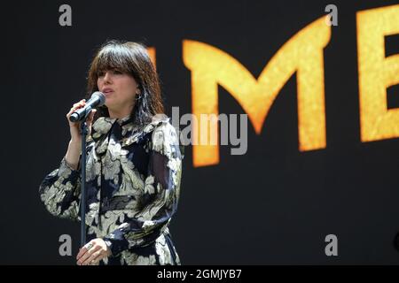 19. September 2021 die irische Singer-Songwriterin Imelda May spielt live auf der Bühne, Newport, IOW Credit: Dawn Fletcher-Park/Alamy Live News Stockfoto