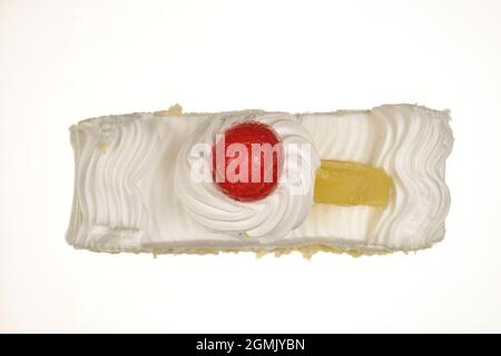 Ananas-Gebäck isoliert auf weißem Hintergrund mit Schnittpfad Stockfoto