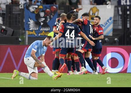 Roma, Italien. September 2021. Keita Balde von Cagliari Calcio feiert nach dem Tor von 1-2 während der Serie A Fußballspiel zwischen SS Lazio und Cagliari Calcio im Olimpico-Stadion in Rom (Italien), 19. September 2021. Foto Antonietta Baldassarre/Insidefoto Kredit: Insidefoto srl/Alamy Live News Stockfoto