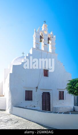 Eine griechische Kirche in Chora, Griechenland auf der Insel Folegondros Stockfoto