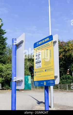 Money & Finance - Car Park Tariff Charges Sign, Wickford, Essex, Großbritannien Stockfoto