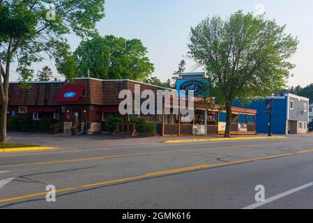 St. Ignace, MI - 14. Juli 2021: Das Driftwood Motel Restaurant und Sports Bar in St. Ignace, MI am 14. Juli 2021. Stockfoto