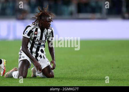 Turin, Italien. September 2021. Moise Kean von Juventus FC sieht während des Serie-A-Spiels zwischen Juventus FC und AC Mailand am 19. September 2021 im Allianz-Stadion in Turin, Italien, niedergeschlagen aus. Quelle: Marco Canoniero/Alamy Live News Stockfoto