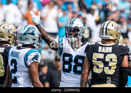 19. September 2021: Carolina Panthers Wide Receiver Terrace Marshall Jr. (88) signalisiert beim NFL-Matchup im Bank of America Stadium in Charlotte, NC, den ersten Down gegen die New Orleans Saints. (Scott Kinser/Cal Sport Media) Stockfoto