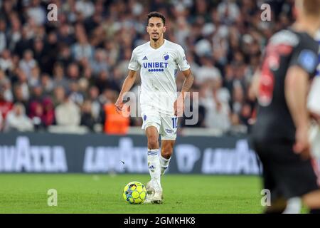 Kopenhagen, Dänemark. September 2021. Carlos Zeca (10) vom FC Kopenhagen beim 3F Superliga-Spiel zwischen dem FC Kopenhagen und dem FC Midtjylland in Parken in Kopenhagen. (Foto: Gonzales Photo/Alamy Live News Stockfoto