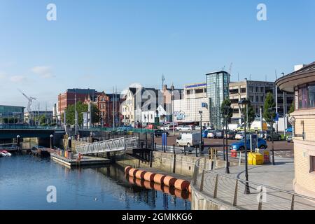 Loganside across River Lagan, Donegall Quay, City of Belfast, Northern Ireland, Vereinigtes Königreich Stockfoto