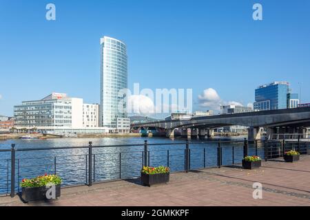 Das Obel-Hochhaus am Fluss Lagan, Donegall Quay, City of Belfast, Nordirland, Vereinigtes Königreich Stockfoto