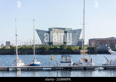Titanic Belfast Museum von Belfast Harbour Marina, Corporation Square, City of Belfast, Nordirland, Großbritannien Stockfoto