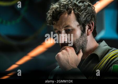 VERÖFFENTLICHUNG: 13. April 2018 TITEL: The Cloverfield Paradox STUDIO: Netflix REGIE: Julius Onah PLOT: Wissenschaftler testen ein Gerät, um eine Energiekrise zu lösen und stehen einem Planeten am Rande des Krieges gegenüber, um eine dunkle alternative Realität zu erleben. MIT den HAUPTROLLEN: Gugu Mbatha-Raw, David Oyelowo, Daniel Bruhl. (Kreditbild: © Netflix/Entertainment Picturs) Stockfoto