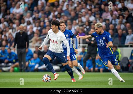 LONDON, ENGLAND - 19. SEPTEMBER: Son Heung-min, Jorginho, Mason Mount während des Premier League-Spiels zwischen Tottenham Hotspur und Chelsea in Tottenha Stockfoto