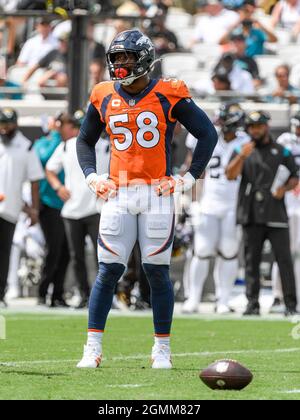 Jacksonville, FL, USA. September 2021. Denver Broncos Linebacker von Miller (58) beim 1. NFL-Halbspiel zwischen den DenverBroncos und den Jacksonville Jaguars im TIAA Bank Field in Jacksonville, FL. Romeo T Guzman/CSM/Alamy Live News Stockfoto