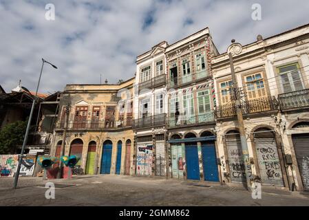 Alte Wohngebäude im Potuguese-Stil in der Stadt Rio de Janeiro Stockfoto