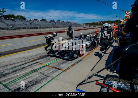 Monterey, Kalifornien, USA. September 2021. SEBASTIEN BOURDAIS (14) aus Le Mans, Frankreich, bringt sein Auto während des Firestone Grand Prix von Monterey auf dem WeatherTech Raceway Laguna Seca in Monterey, Kalifornien, zum Einsatz. (Bild: © Walter G Arce SR Grindstone Medi/ASP über ZUMA Press Wire) Stockfoto