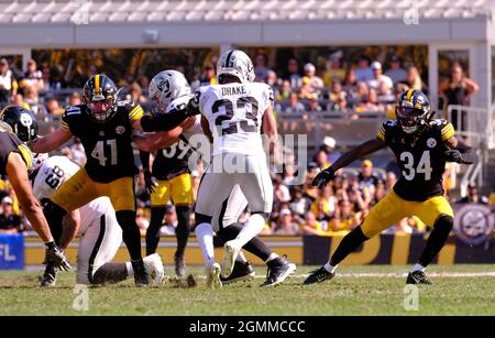 Pittsburgh, PA, USA. September 2021. Robert Spillane #41 während des Spiels Pittsburgh Steelers vs Las Vegas Raiders im Heinz Field in Pittsburgh, PA. Jason Pohuski/CSM/Alamy Live News Stockfoto