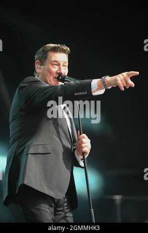 Tony Hadley bei der Aufführung im , Lets Rock 80s , Leeds , Großbritannien , 18.09.2021 Stockfoto