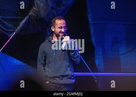 Jamel, Deutschland. September 2021. Star-Pianist Igor Levit spielt beim Konzert 'Jamel rockt den Förster' in dem kleinen Dorf bei Wismar. Das bundesweit bekannte Festival ist ein Zeichen für zivilgesellschaftliches Engagement gegen die starke neonazisstische des Ortes. Quelle: Jens Büttner/dpa-Zentralbild/dpa/Alamy Live News Stockfoto