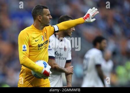 Mailand, Italien. 18. September 2021. Samir Handanovic vom FC Internazionale zeigt während des Serie-A-Spiels zwischen dem FC Internazionale und dem FC Bologna. Stockfoto