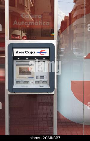 VALENCIA, SPANIEN - 16. SEPTEMBER 2021: Ibercaja ist eine spanische Bank mit Sitz in Zaragoza Stockfoto