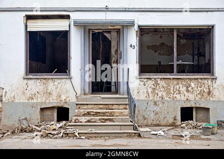 Hochwasserkatastrophe 2021 Ahrtal, Ahrtal, zerstörtes Haus in der Roteeinstraße, Deutschland, Rheinland-Pfalz, Eifel, Dernau Stockfoto