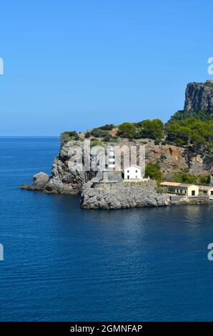 Leuchttürme am Hafeneingang von Port de Sóller, Mallorca, Spanien Stockfoto