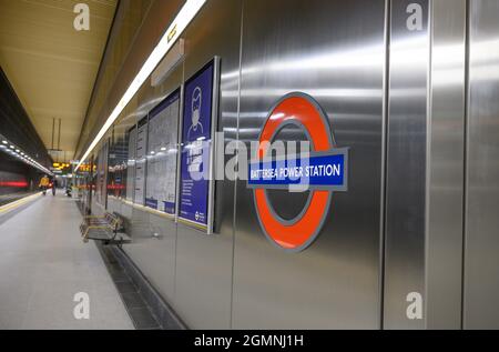 Battersea Power Station, London, Großbritannien. 20. September 2021. Heute (20. September 2021) wird eine größere Erweiterung des unterirdischen Netzes der Northern Line in London eröffnet, wobei eine Zweigstelle zum Battersea Power Station von Kennington für Passagiere geöffnet wird. Quelle: Malcolm Park/Alamy Live News. Stockfoto