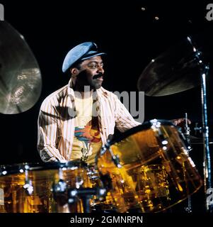 Roy Haynes, amerikanischer Jazz-Schlagzeuge spielt mit dem Roy Haynes Quintett in der Musik-Sendung: Jazz im ZDF, 1976. Roy Haynes, amerikanischer Jazz-Schlagzeuger, spielt mit Roy Haynes Quintet im Musikprogramm: Jazz im ZDF, 1976., Stockfoto