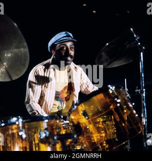 Roy Haynes, amerikanischer Jazz-Schlagzeuge spielt mit dem Roy Haynes Quintett in der Musik-Sendung: Jazz im ZDF, 1976. Roy Haynes, amerikanischer Jazz-Schlagzeuger, spielt mit Roy Haynes Quintet im Musikprogramm: Jazz im ZDF, 1976., Stockfoto