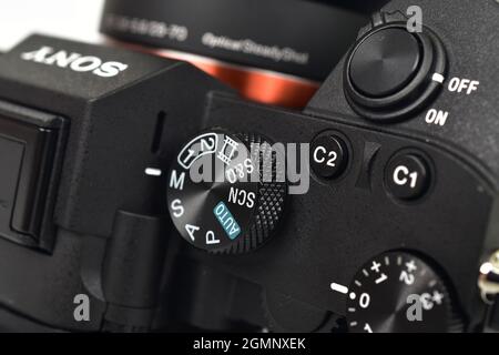 Delhi, indien – 7. September 2020: Nahaufnahme des Sony a7iii-Kamerawahlknopfs Stockfoto