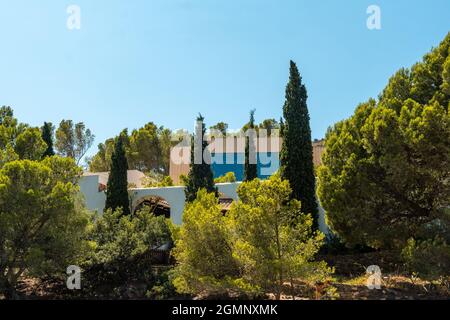 Berühmtes Restaurant in Cala Montjoi im Naturpark Cap Creus, Gerona, Costa Brava Stockfoto