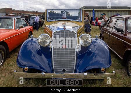 1936 Vauxhall DX 14/6 ‘CUL 660’ auf der Abingdon Air & Country Show am 11. September 2021 Stockfoto