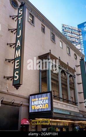 „DAVID BYRNE'S American Utopia“ im St. James Theatre, NYC, USA Stockfoto