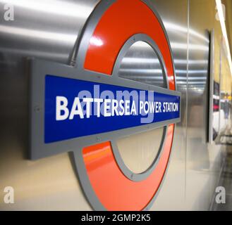 Battersea Power Station, London, Großbritannien. 20. September 2021. Heute (20. September 2021) wird eine größere Erweiterung des unterirdischen Netzes der Northern Line in London eröffnet, wobei eine Zweigstelle zum Battersea Power Station von Kennington für Passagiere geöffnet wird. Kredit: Malcolm Park/Alamy Stockfoto