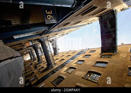 Butlers Wharf Nummer 36 London UK Tower Bridge Stockfoto