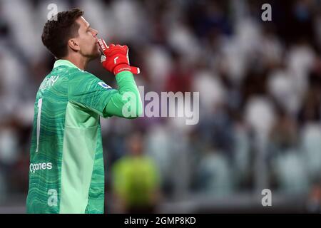 Turin, Italien. 19. September 2021. Wojciech Szczesny von Juventus FC Gesten während der Serie Ein Spiel zwischen Juventus FC und AC Mailand . Stockfoto