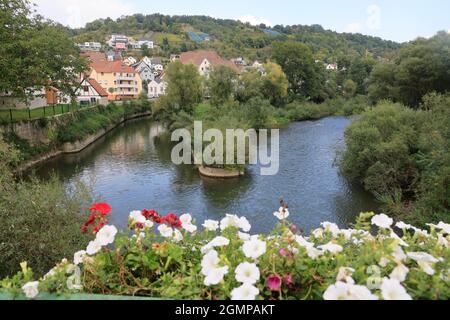 Der Fluss Kocher in Ernsbach, Hohenlohe, Baden-Württemberg, Deutschland, Europa Stockfoto