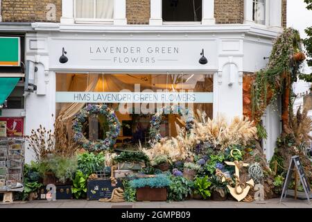 London, 20. September 2021: Die Straßen von Chelsea werden in Bloom mit Blumenmotiven für das jährliche Chelsea geschmückt Stockfoto