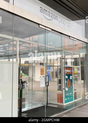 Amazon Pop Up Store im Westfield Old Orchard Einkaufszentrum in einem Vorort von Chicago Stockfoto