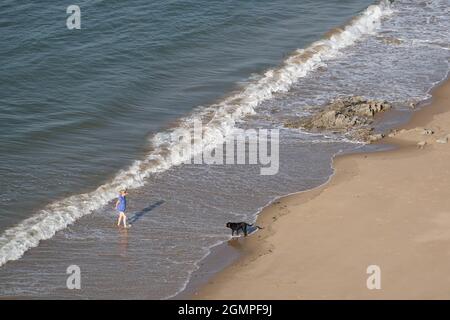 Gower, Swansea, Großbritannien. September 2021. Wetter in Großbritannien. Ein warmer, sonniger Herbstnachmittag in Broughton Bay auf der Gower Halbinsel. Kredit: Gareth Llewelyn/Alamy Live Nachrichten Stockfoto